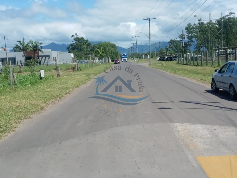 Terreno na Avenida Arroio do Sal.