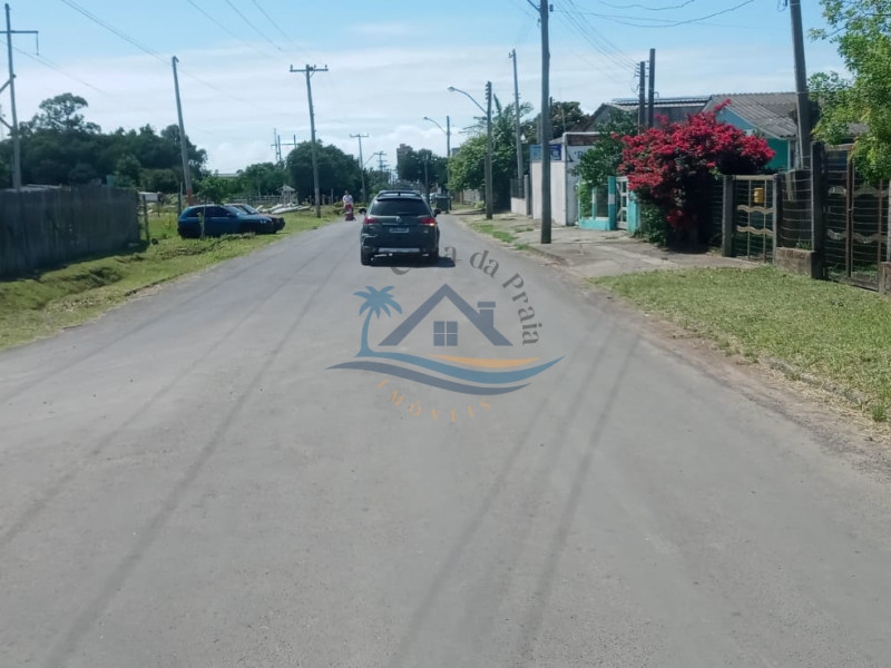 Terreno na Avenida Arroio do Sal.