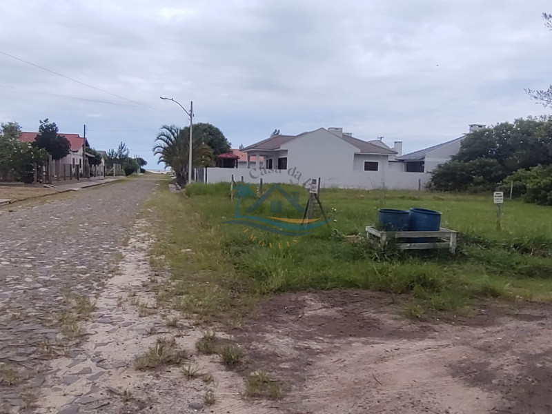 Terreno próximo ao mar em Figueirinha