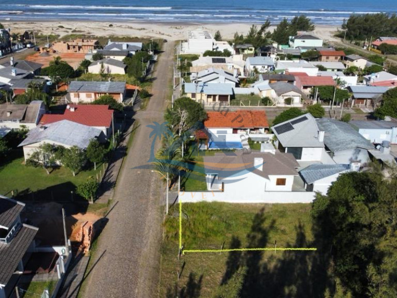 Terreno próximo ao mar em Figueirinha