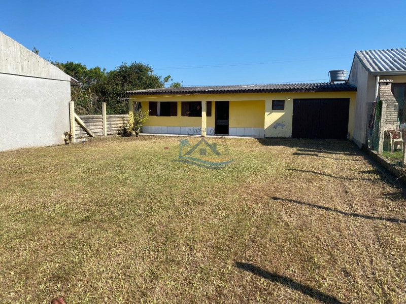 Casa a venda em Arroio do Sal-RS.