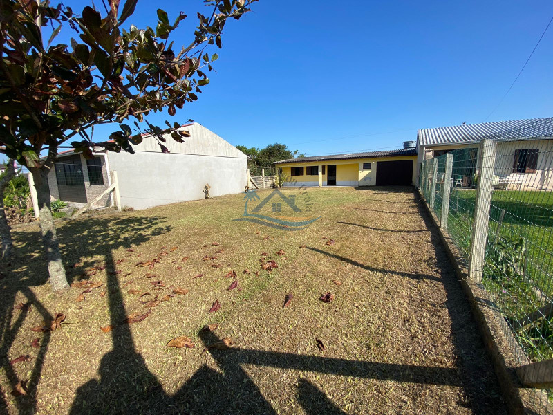 Casa a venda em Arroio do Sal-RS.