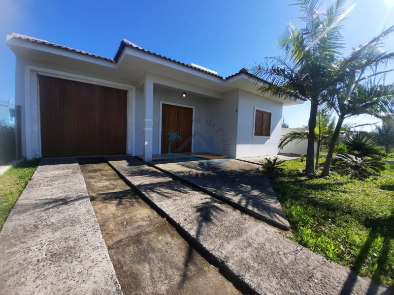 Casa a venda em Arroio do Sal-RS.