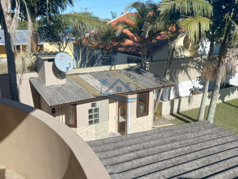 Casa a venda em Arroio do Sal-RS, próximo ao mar.