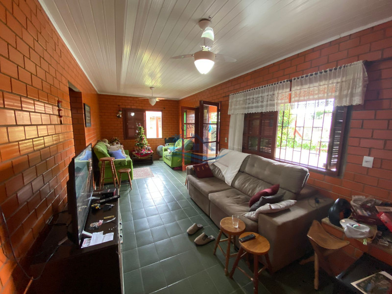 Casa a venda em Arroio do Sal-RS.