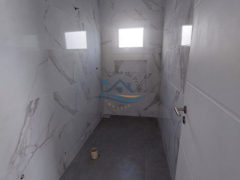 Casa a venda em Arroio do Sal-RS.