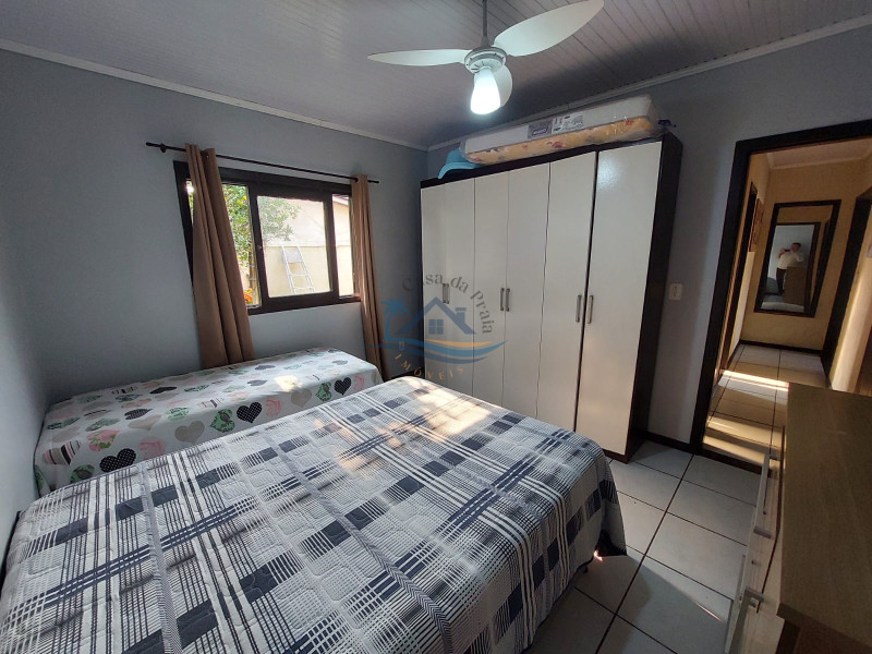 Casa a venda em Arroio do Sal.