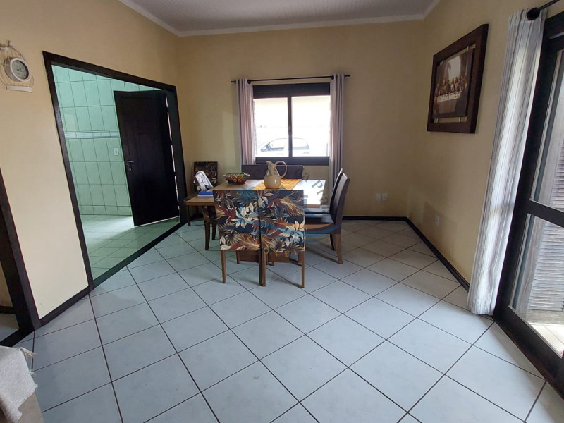 Casa a venda em Arroio do Sal.