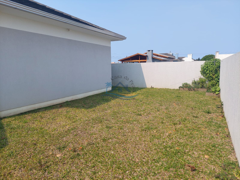 Casa a venda em Arroio do Sal.