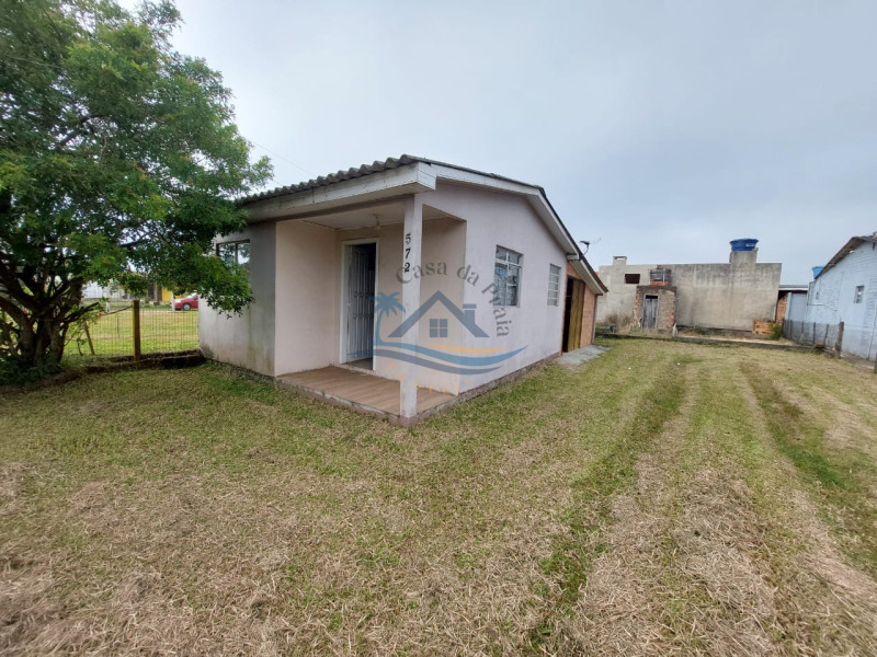Casa a venda em Arroio do Sal.