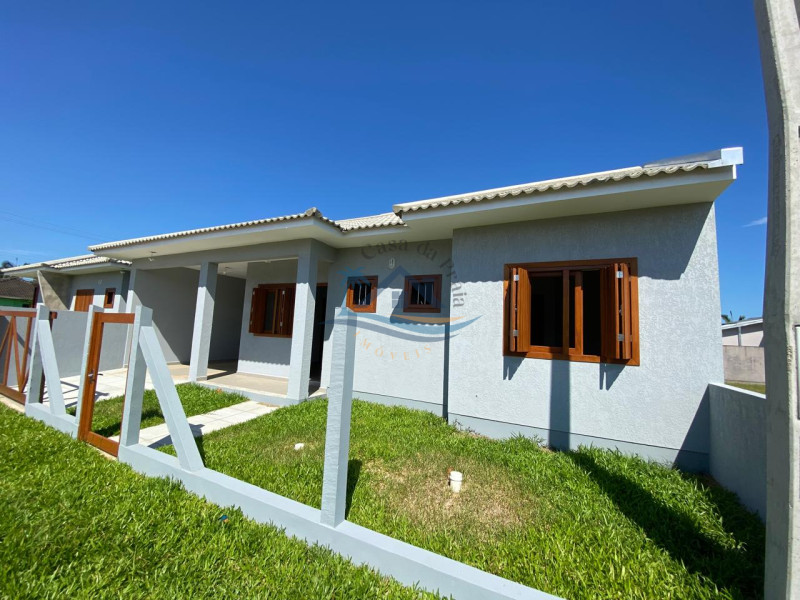 Casa a venda em Arroio do Sal-RS.