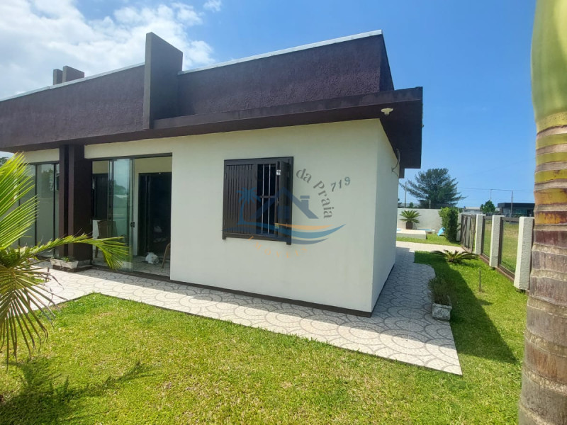 Casa a venda em Arroio do Sal-RS.