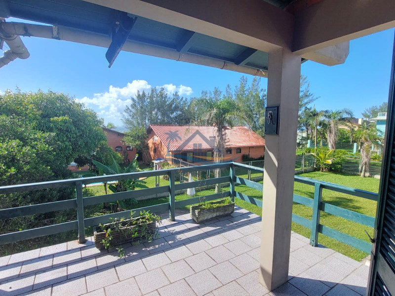 Casa a venda em Arroio do Sal.