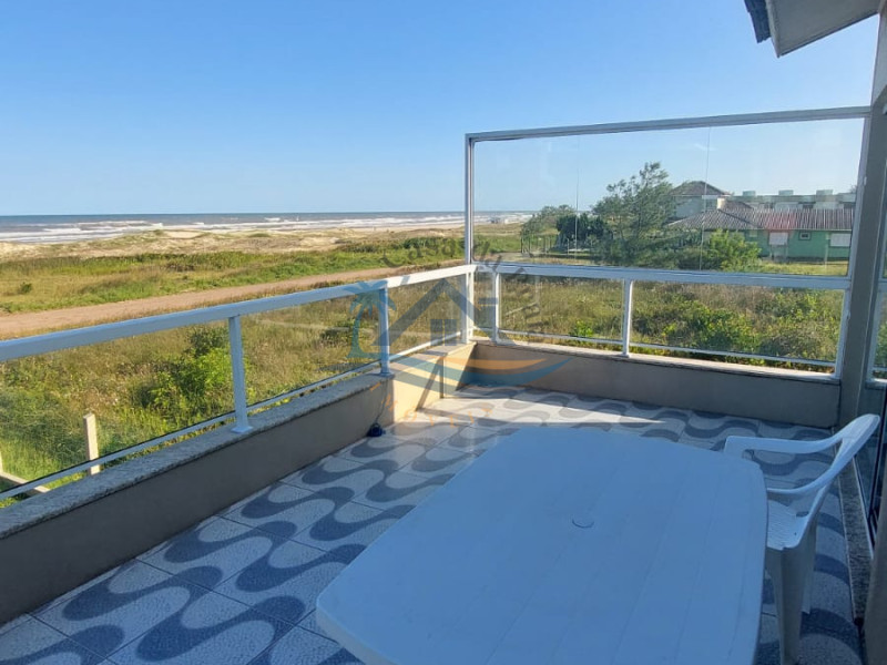 Casa a venda em Arroio do Sal.