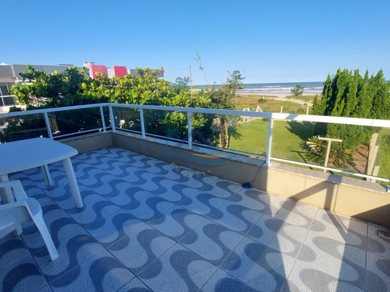 Casa a venda em Arroio do Sal.