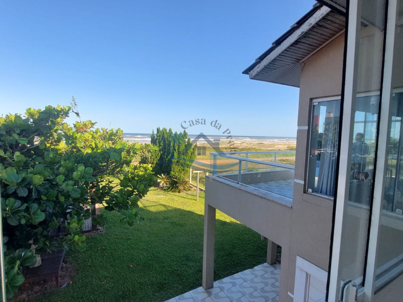 Casa a venda em Arroio do Sal.