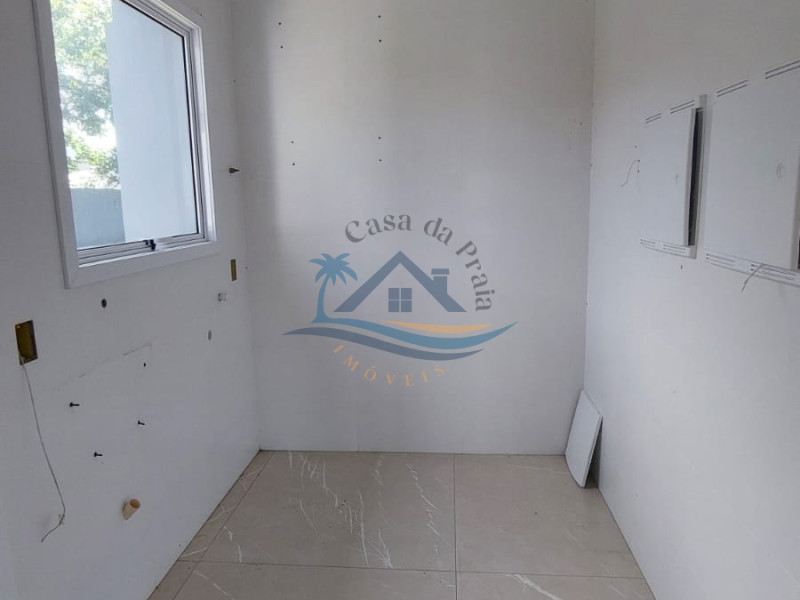 Casa a venda em Arroio do Sal.