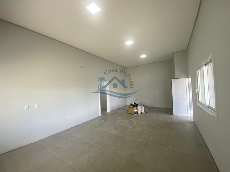 Casa a venda em Arroio do Sal.