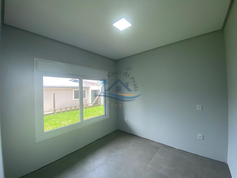 Casa a venda em Arroio do Sal.