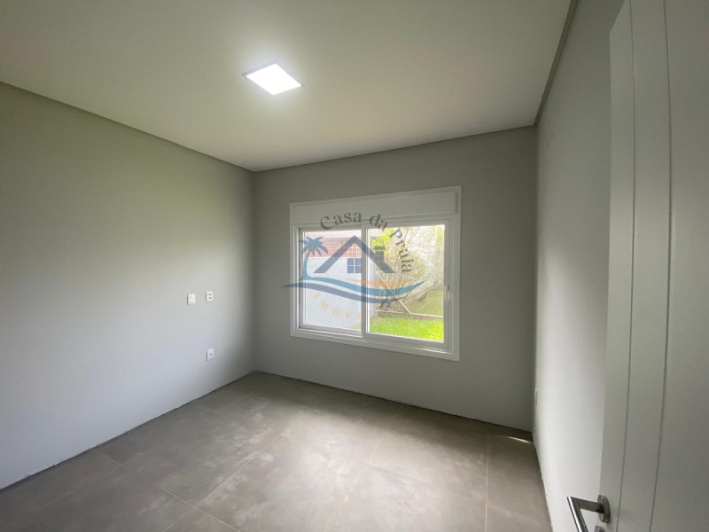 Casa a venda em Arroio do Sal.