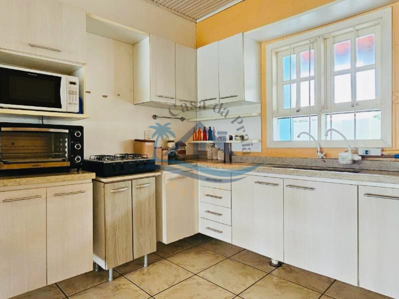 Casa a venda em Arroio do Sal.