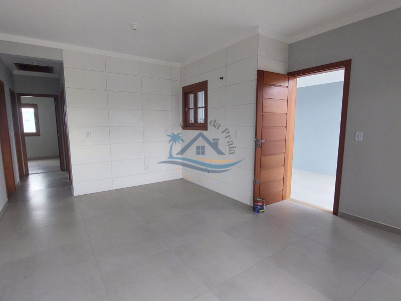 Casa a venda em Arroio do Sal.