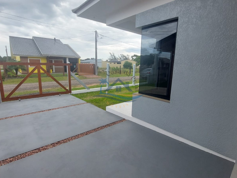 Casa a venda em Arroio do Sal.