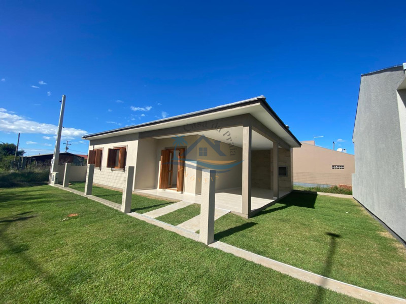 Casa a venda em Arroio do Sal.