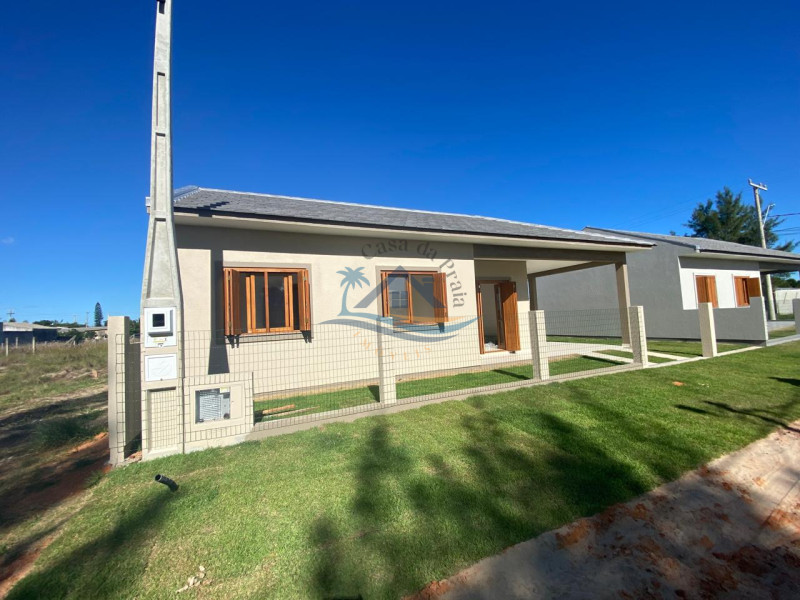 Casa a venda em Arroio do Sal.