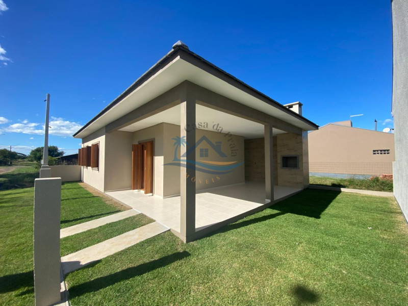 Casa a venda em Arroio do Sal.