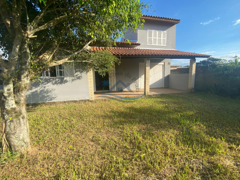 Casa a venda em Arroio do Sal.