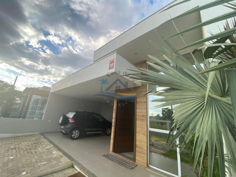 Casa a venda em Arroio do Sal.