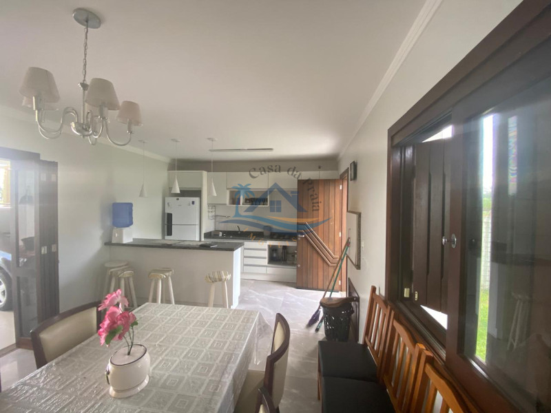 Casa a venda em Arroio do Sal.