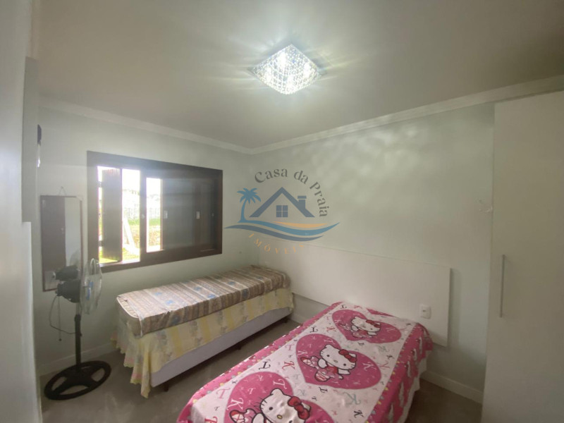 Casa a venda em Arroio do Sal.