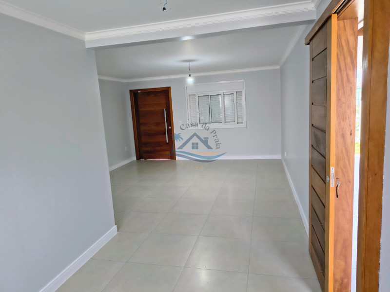 Casa a venda em Arroio do Sal.