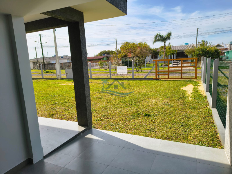 Casa a venda em Arroio do Sal.