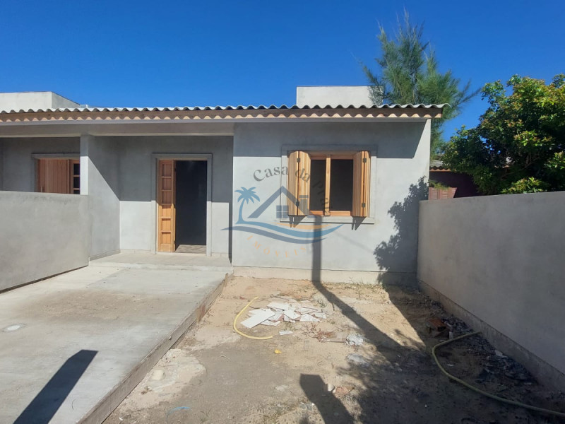 Casa a venda em Arroio do Sal.