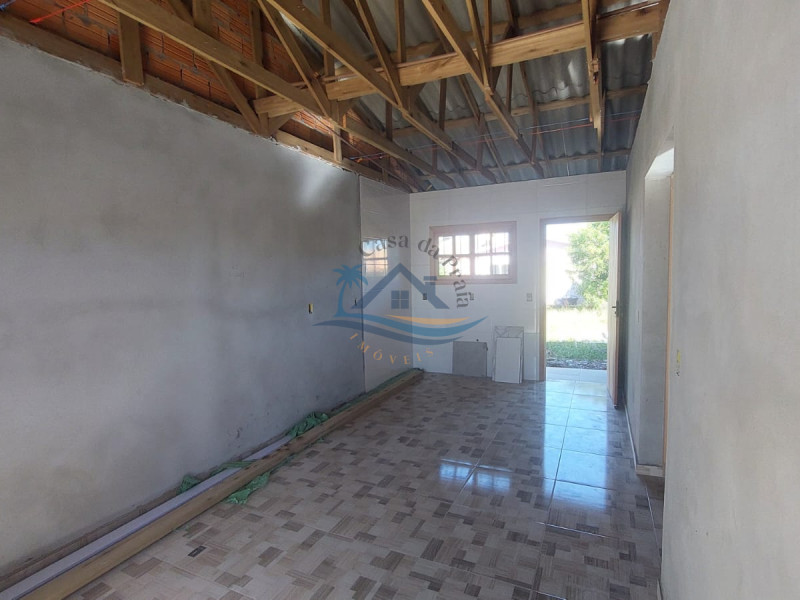 Casa a venda em Arroio do Sal.