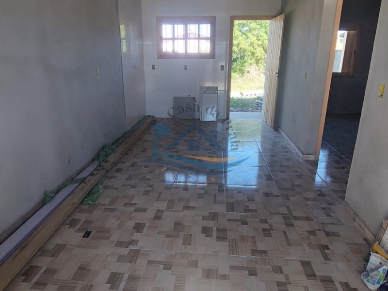 Casa a venda em Arroio do Sal.