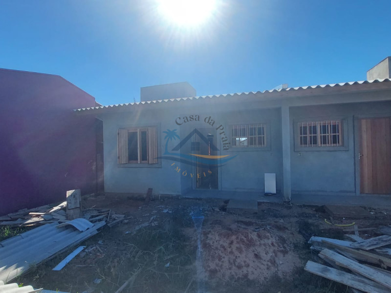 Casa a venda em Arroio do Sal.