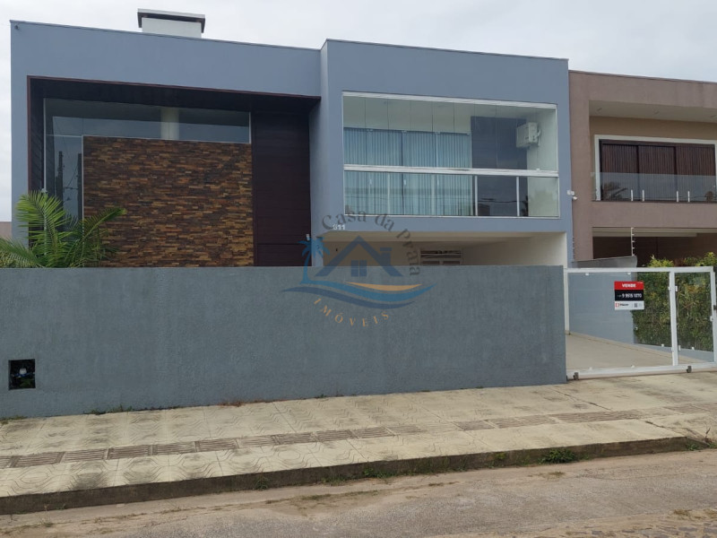 Casa a venda em Arroio do Sal.