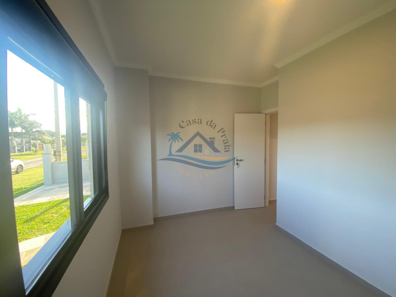 Casa a venda em Arroio do Sal.