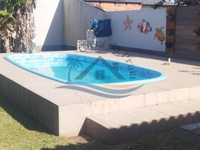 Casa a venda em Arroio do Sal.