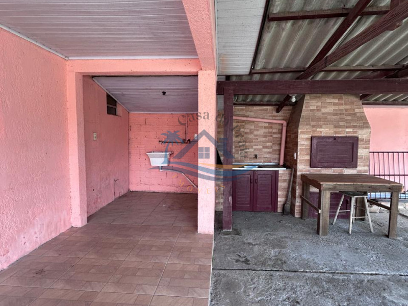 Casa a venda em Arroio do Sal.