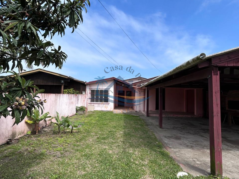 Casa a venda em Arroio do Sal.