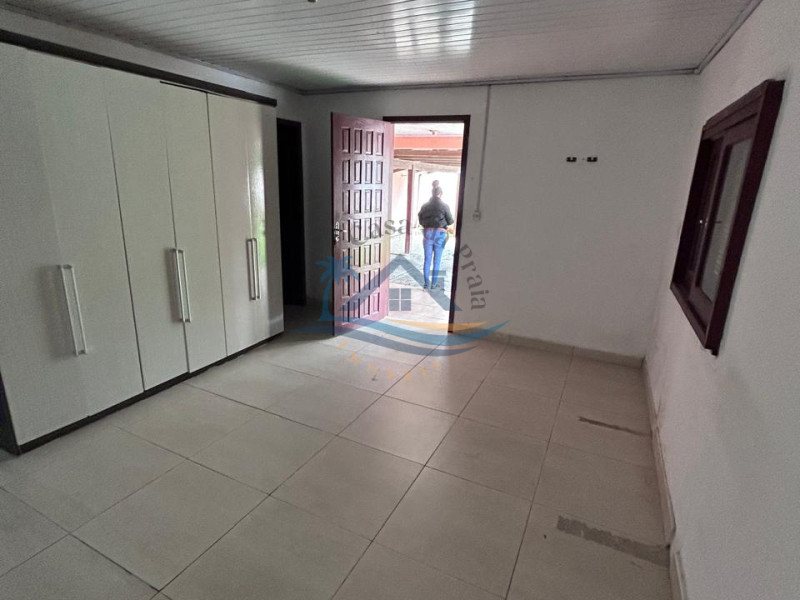 Casa a venda em Arroio do Sal.