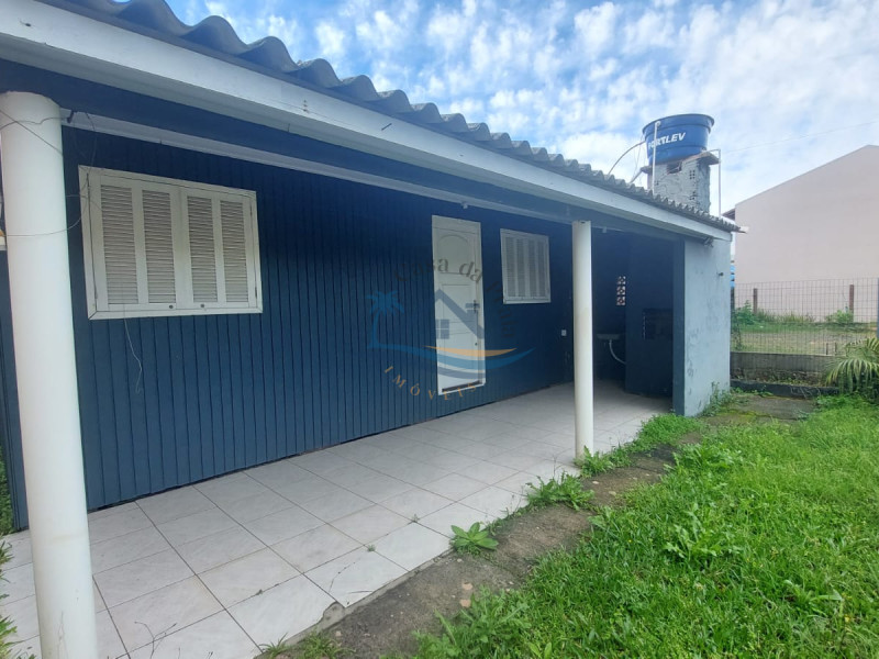 Casa a venda em Arroio do Sal.